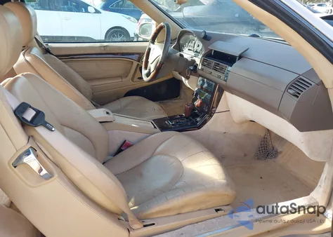 2000 Mercedes-Benz Sl 500 z USA, uszkodzony, nr VIN WDBFA68F6YF194611